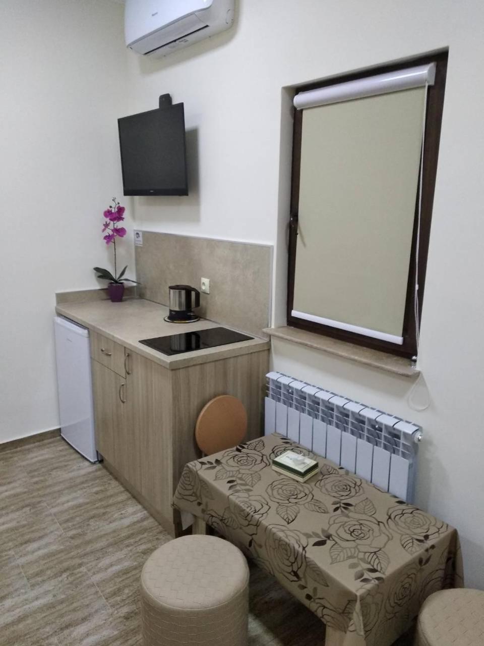 Apart Hotel Alex Yerevan Exterior photo